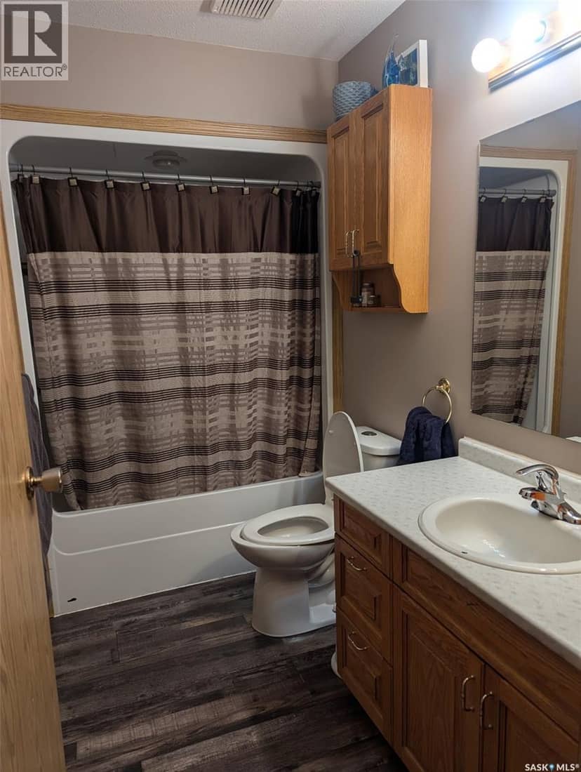 208 Herbert STREET — photo 29 of 40