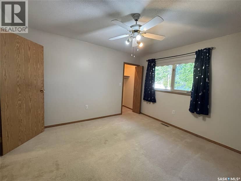 208 Herbert STREET — photo 31 of 40