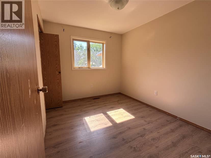 208 Herbert STREET — photo 35 of 40