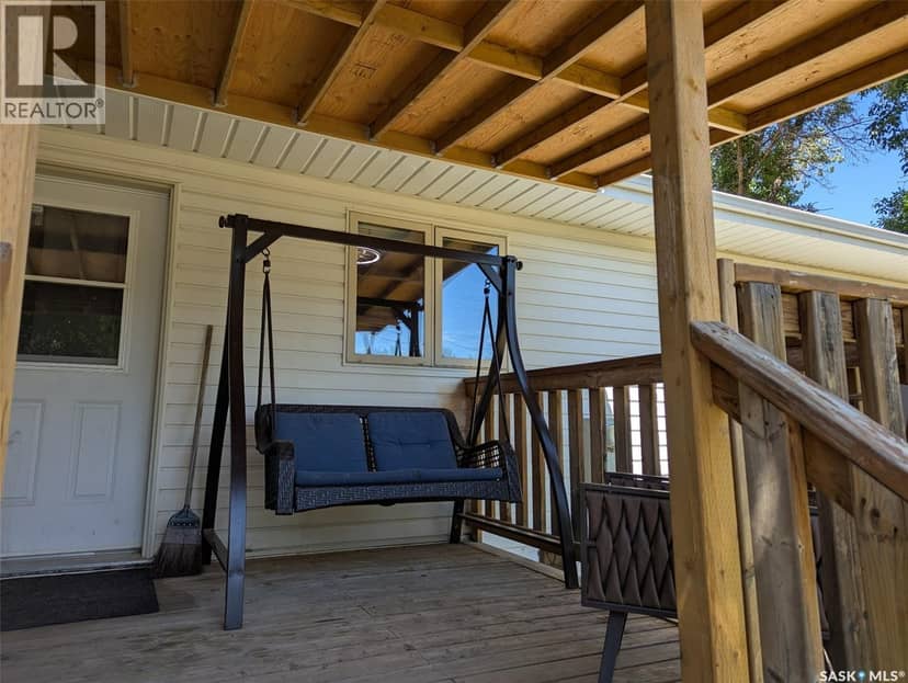 208 Herbert STREET — photo 9 of 40