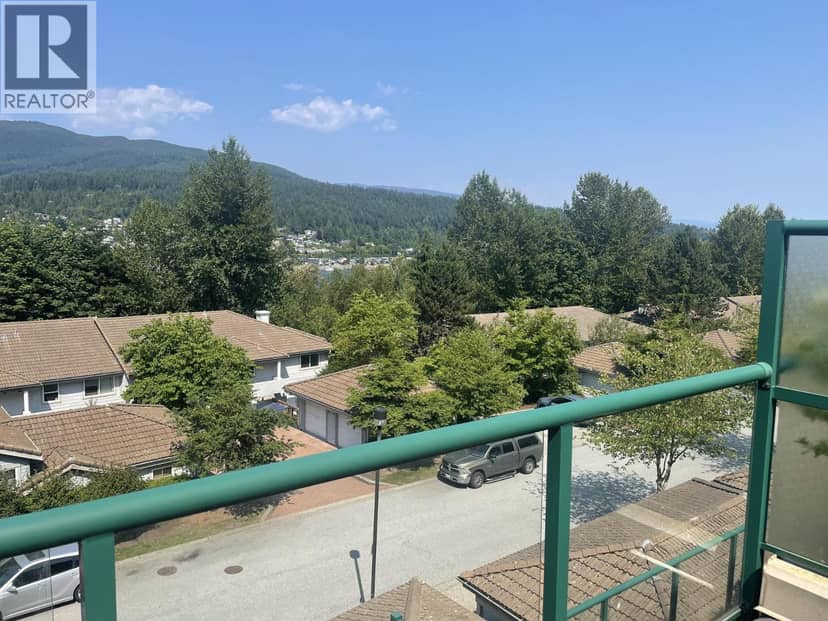 305 121 SHORELINE CIRCLE, Port Moody