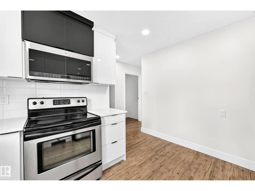 3119 144 AV NW — photo 16 of 40
