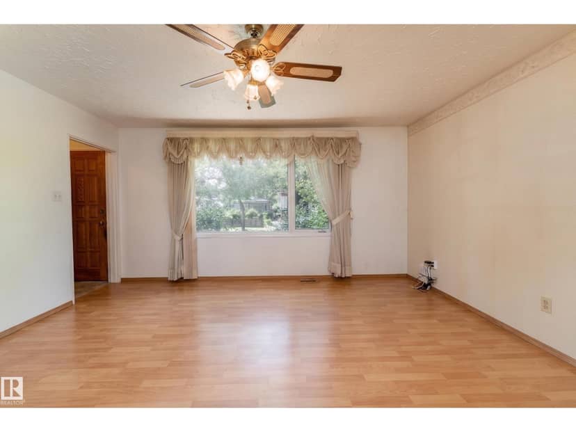 8502 76 AV NW, Edmonton, photo 5