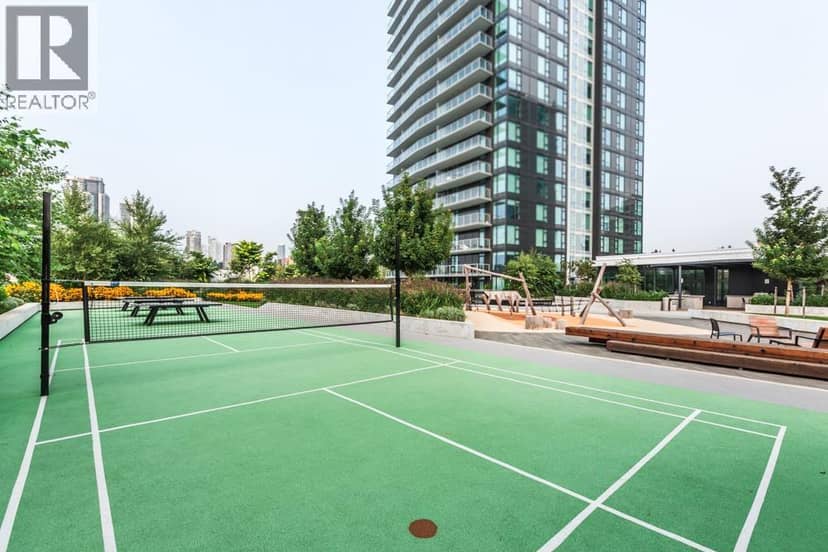 1305 318 ALDERSON AVENUE, Coquitlam, photo 2