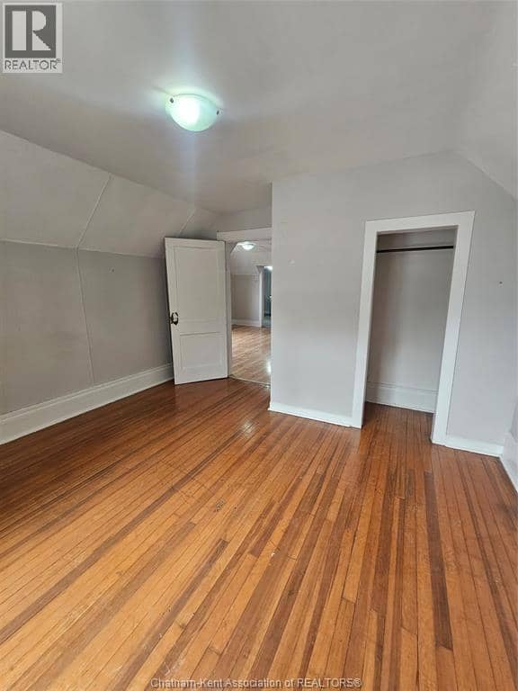 82 Taylor AVENUE — photo 10 of 15
