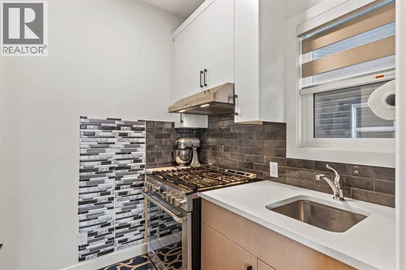 116 Ambleside Crescent NW — photo 12 of 40
