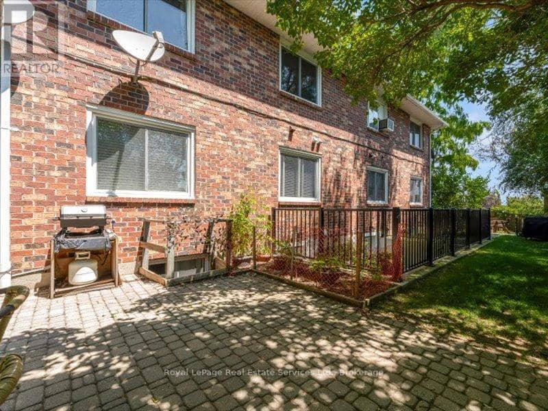 81 Hamilton Street N — photo 23 of 25