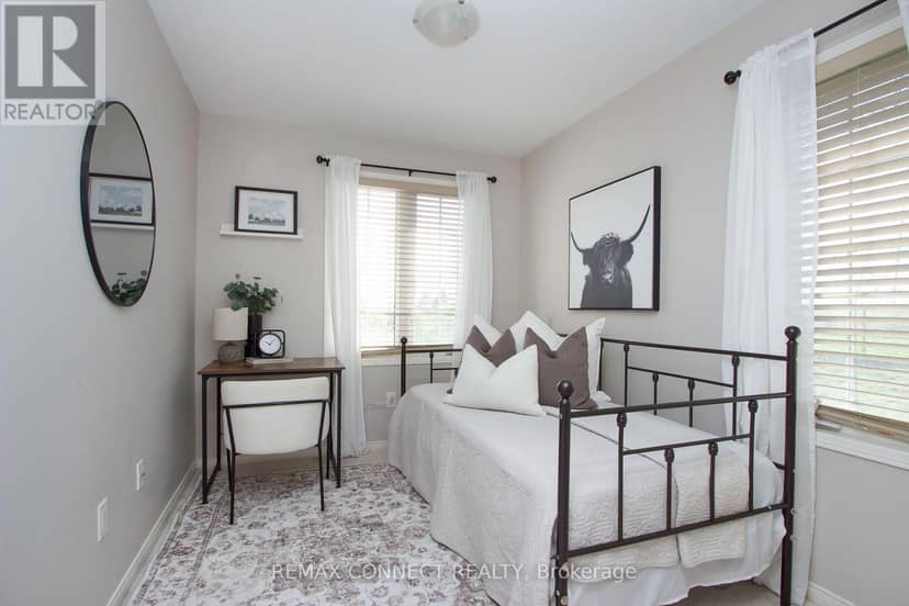 13 Netherway Crescent — photo 15 of 30