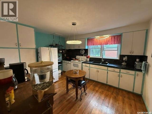 428 Third STREET — photo 11 of 25