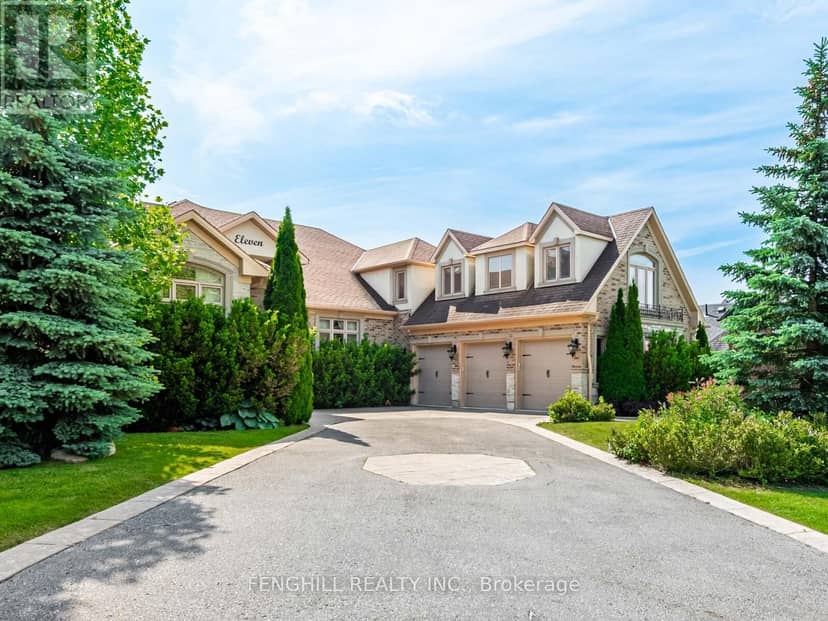 11 Macleod Estate Court, Richmond Hill, photo 3