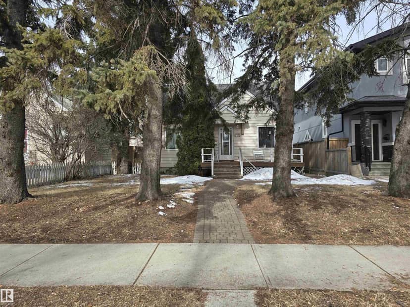 8146 78 AV NW, Edmonton, photo 2