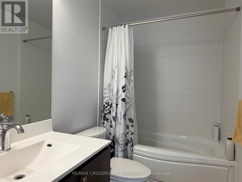 720 - 99 South Town Centre Boulevard — photo 19 of 21