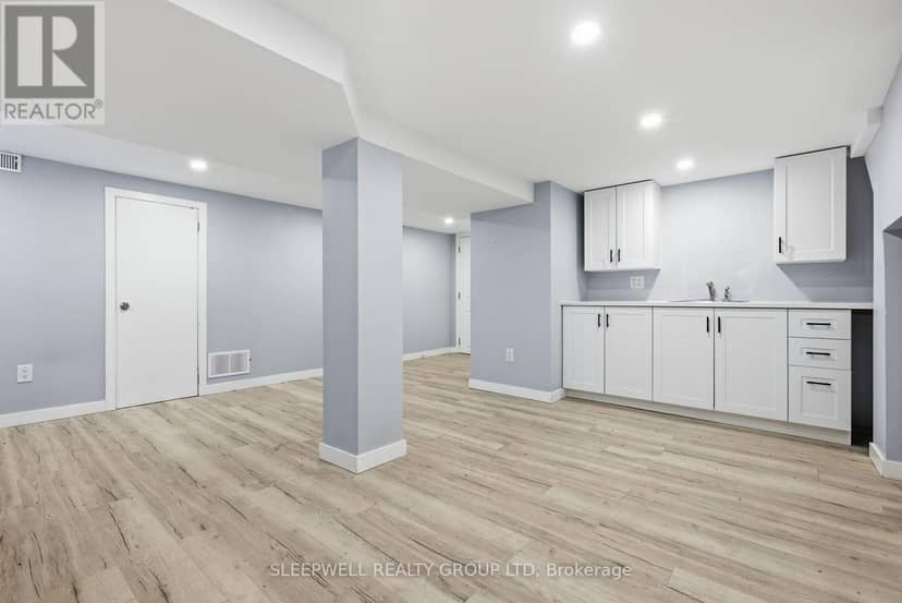 80 Fourth Avenue — photo 15 of 27