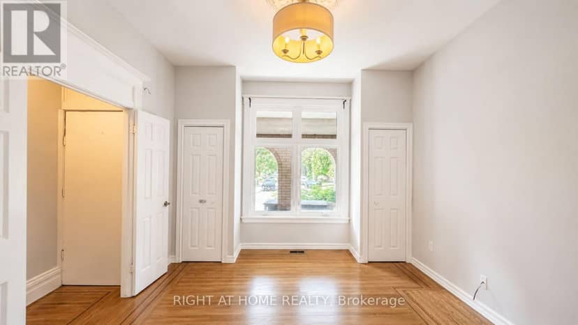 317 Queen Street S, Hamilton, photo 4