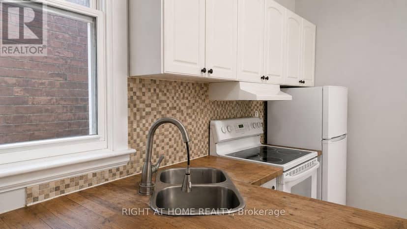 317 Queen Street S, Hamilton, photo 8