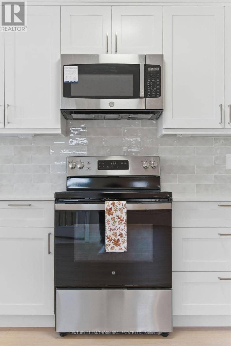 13 Nesbitt Drive — photo 17 of 40