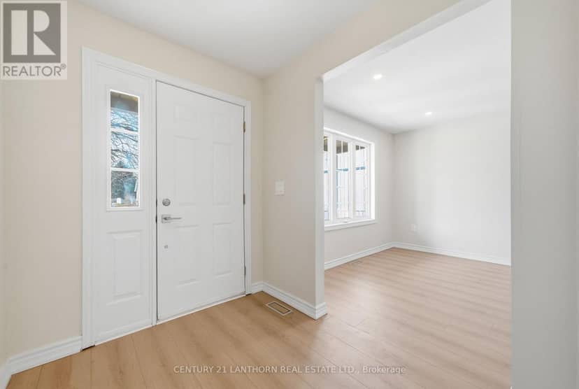 13 Nesbitt Drive — photo 4 of 40