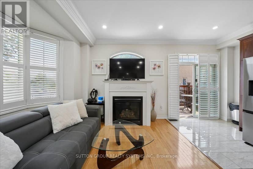 3348 Sunlight Street — photo 10 of 40