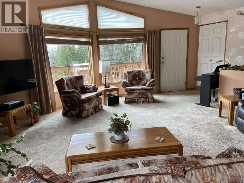 15430 BUCKHORN LAKE ROAD, Prince George, photo 2