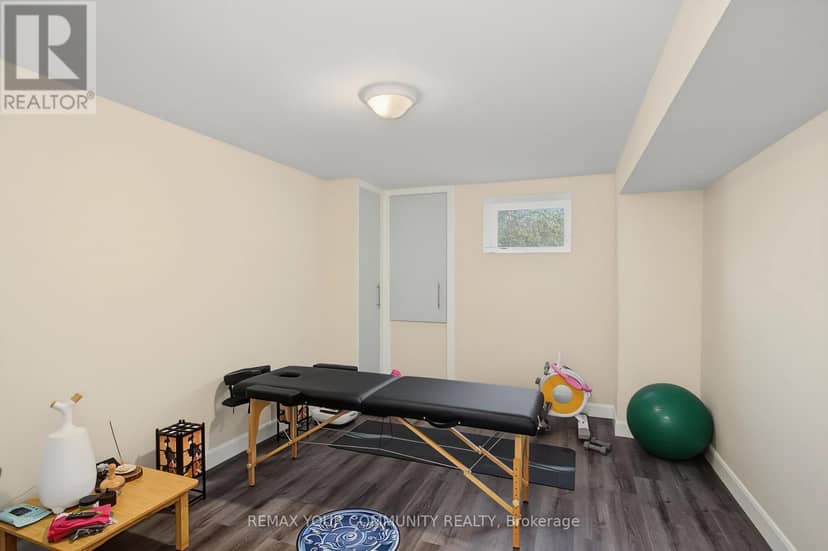 1111 King Street E — photo 20 of 35