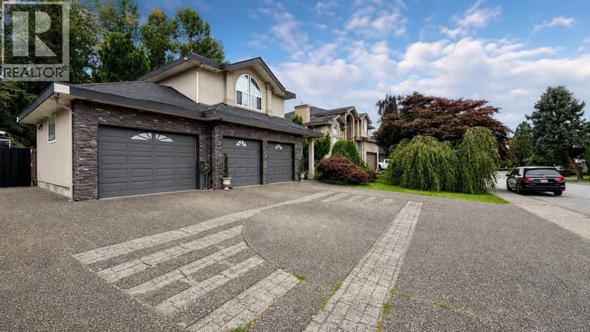 20516 124A AVENUE, Maple Ridge, photo 2