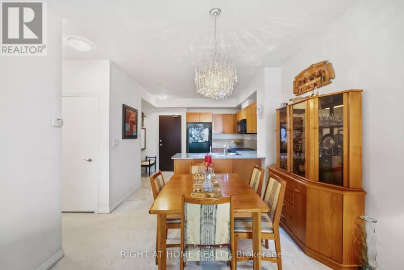 1007 - 1359 Rathburn Road E — photo 14 of 39