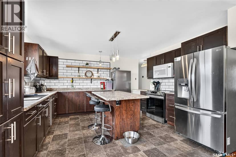 1355 Manitou CRESCENT — photo 14 of 40