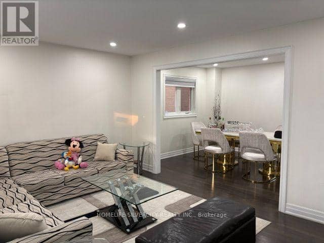 124 Jordan Drive — photo 10 of 38