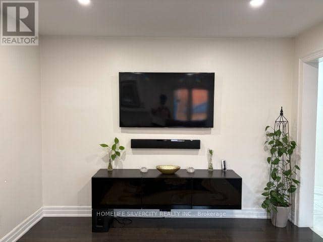 124 Jordan Drive — photo 18 of 38