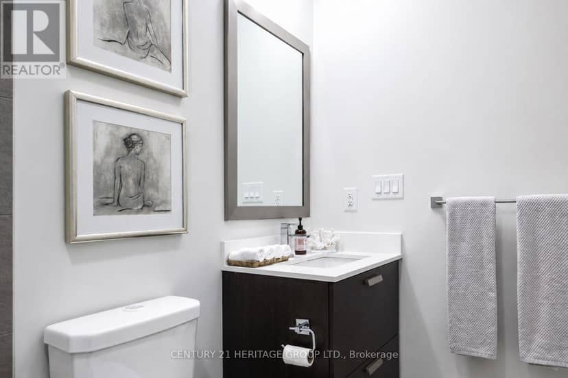 708 - 11 Bogert Avenue NE — photo 14 of 17