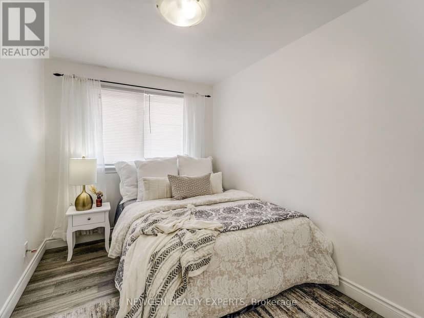 30 Linton Avenue E — photo 15 of 27