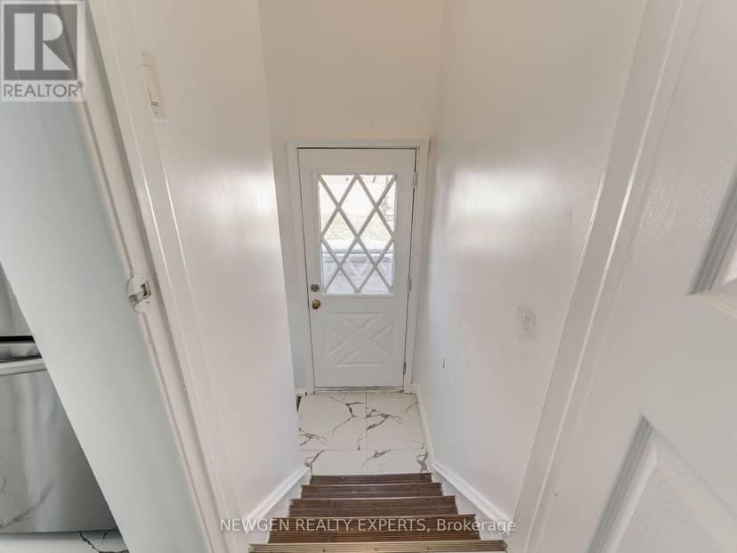 30 Linton Avenue E — photo 16 of 27