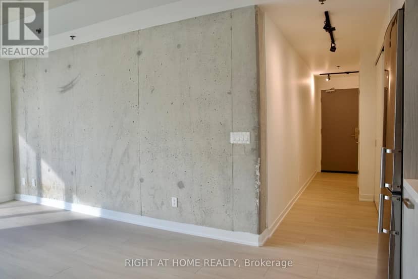 310 - 203 Catherine Street — photo 10 of 26
