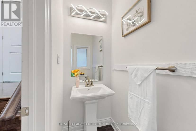 12 - 1815 Fairport Road — photo 20 of 40