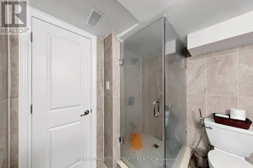 12 - 1815 Fairport Road — photo 34 of 40