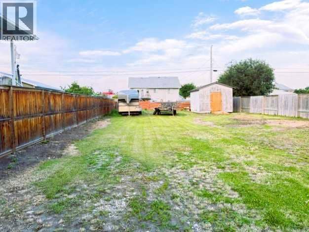 117 4 Street SW, Slave Lake, photo 2