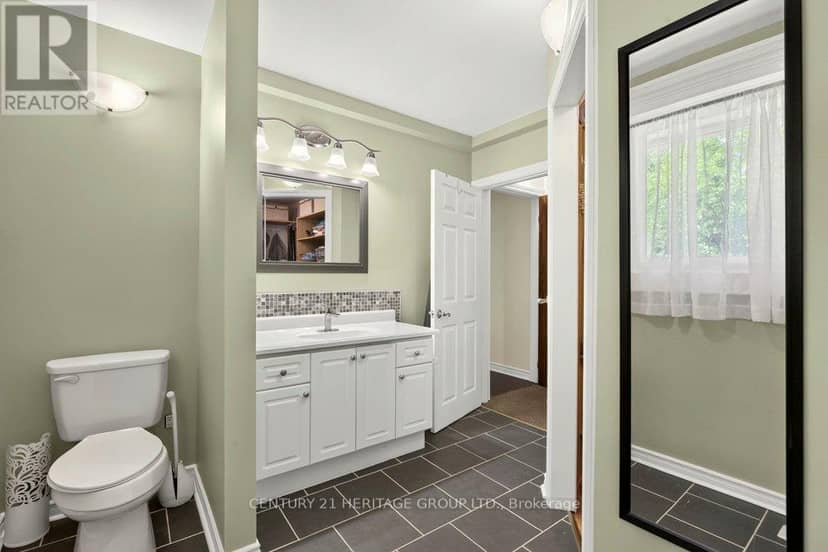 2147 Governors Road — photo 21 of 40