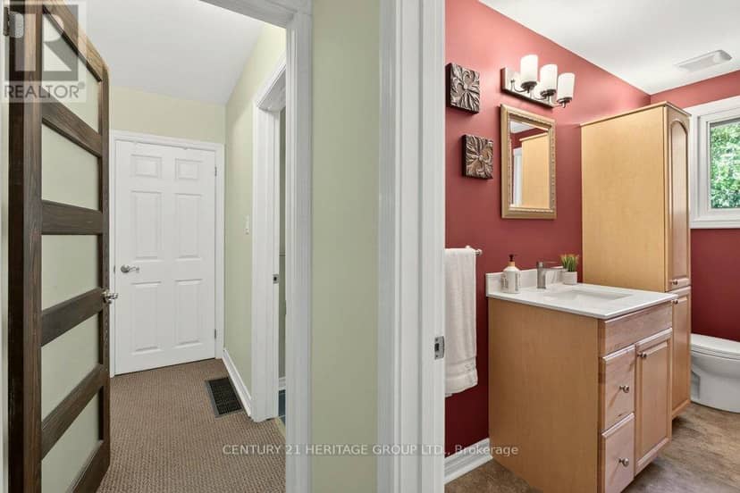 2147 Governors Road — photo 17 of 40