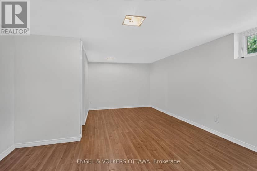 2445 Alta Vista Drive — photo 21 of 32