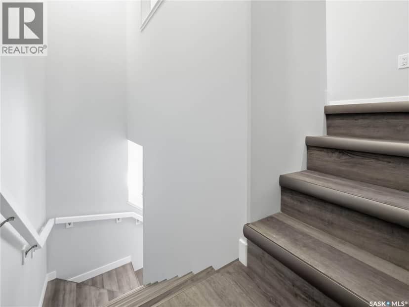 857 Elliott STREET — photo 11 of 37