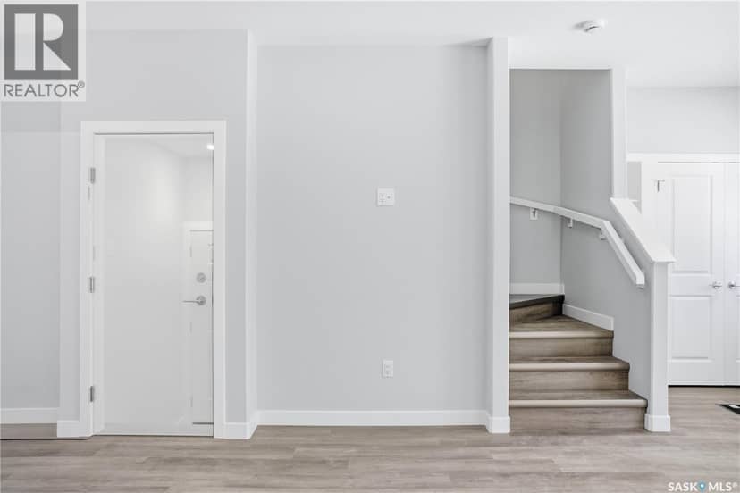 857 Elliott STREET — photo 10 of 37