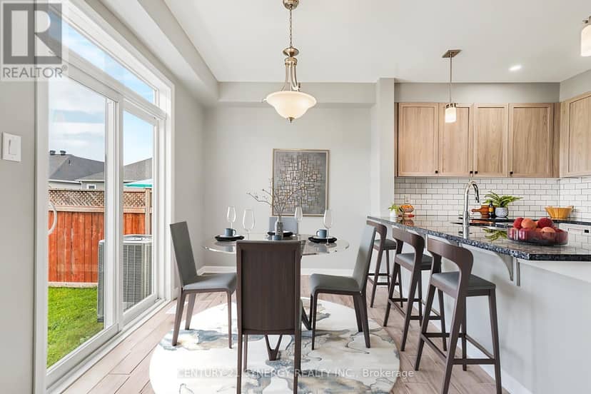 3207 Harvester Crescent — photo 11 of 31