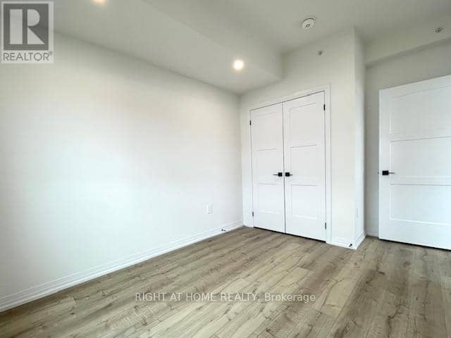 102 - 15 Kneeshaw Drive — photo 19 of 40
