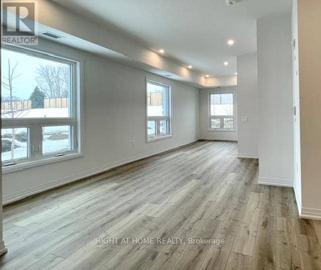 102 - 15 Kneeshaw Drive — photo 20 of 40