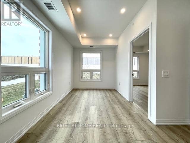 102 - 15 Kneeshaw Drive — photo 8 of 40