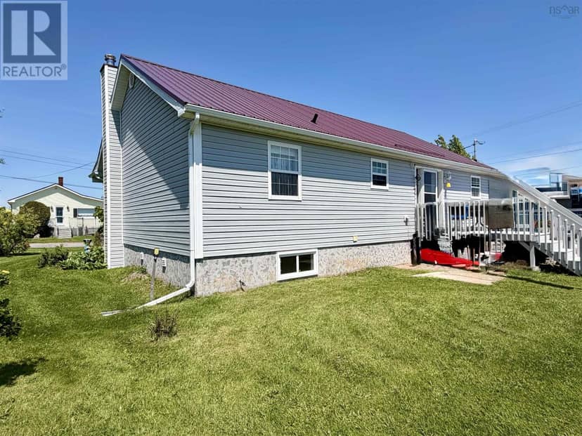 176 Pearl Street, River Hebert, photo 3