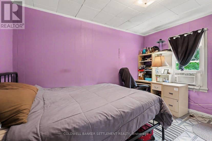 6411 43 Highway — photo 14 of 34