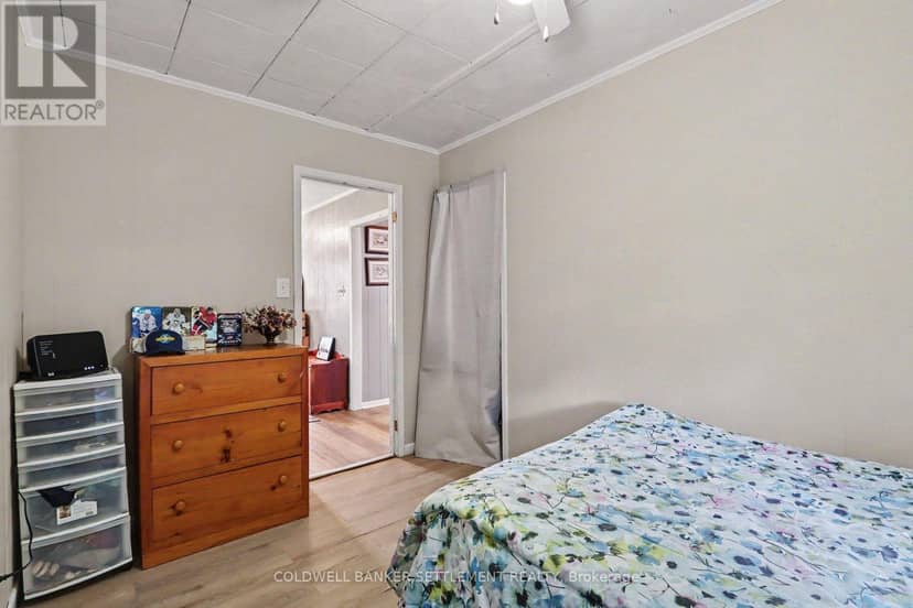 6411 43 Highway — photo 17 of 34
