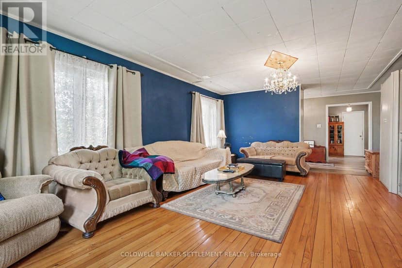 6411 43 Highway — photo 7 of 34