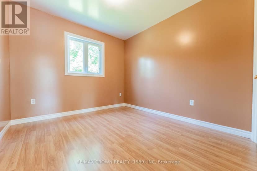 Moonbeam - 200 Lefebvre Peninsula Road — photo 13 of 27